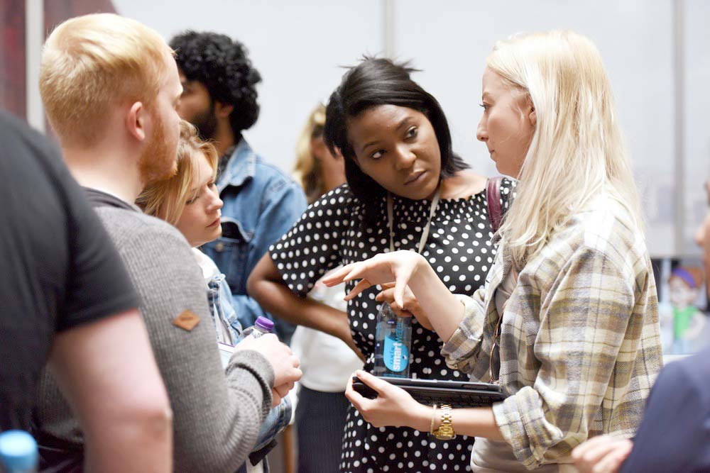  @Framestore Recruitment Manager Syntyche Bio talking to @TeessideUni BA Games Art student Agnes Hvalstad 
