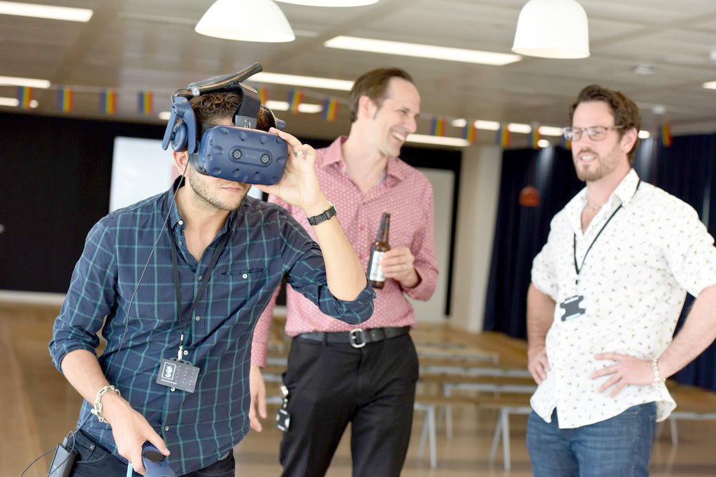  Ahmed Gharraph Head of CG, Television, Immersive, Advertising @Framestore climbing into the Morphogentic World of Andy Lomas 