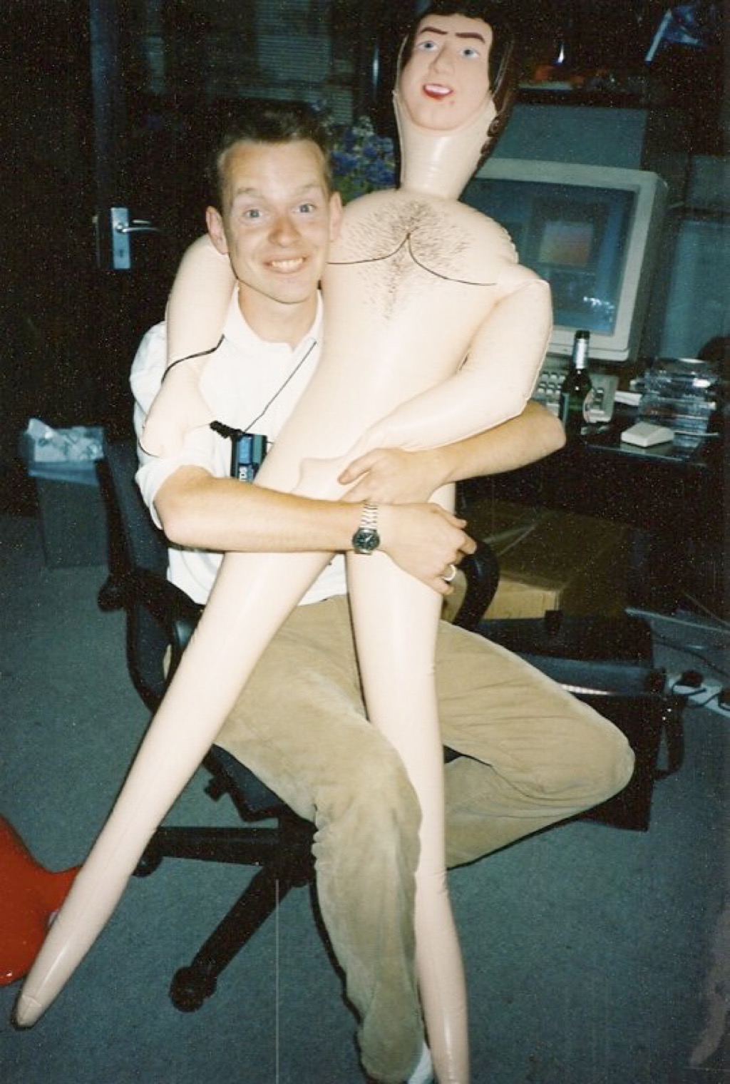  Justin enjoying after a shopping trip around Soho 