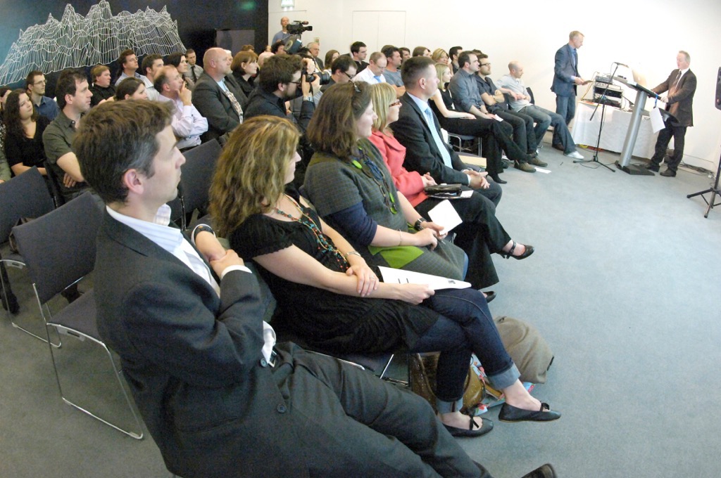  Steve Mead at the ExpoTees London front desk  